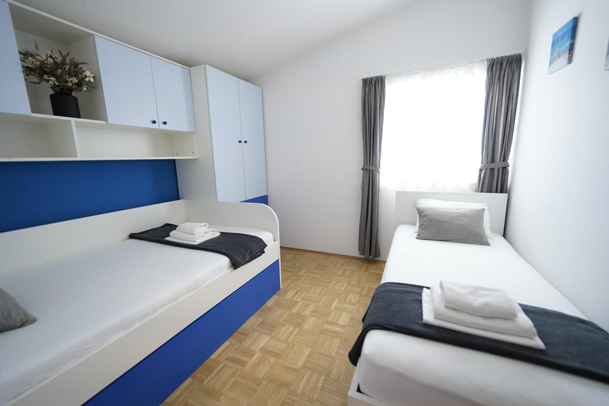 Apartments Loncar-Near Zrce Beach Novaglia Esterno foto