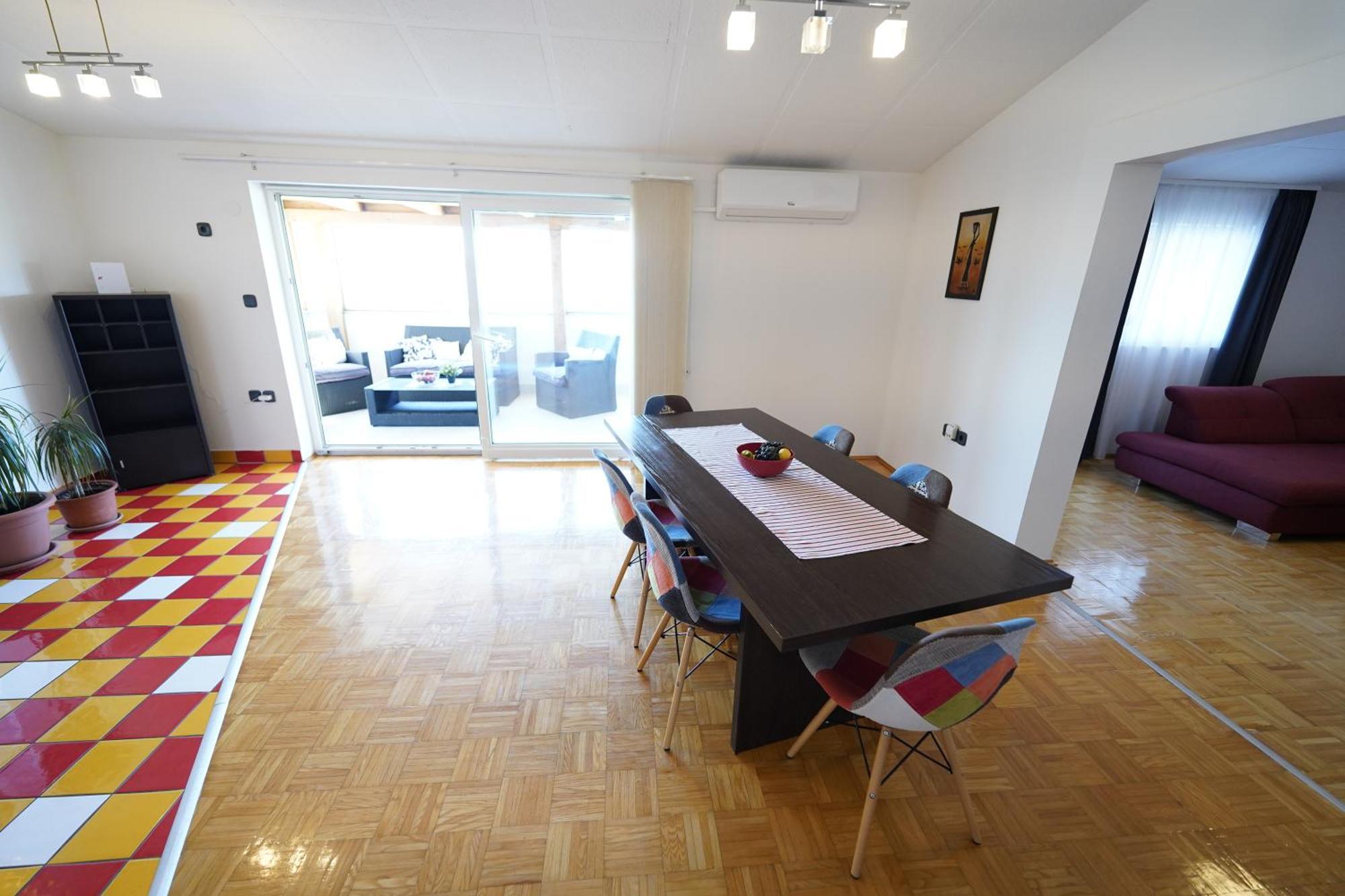 Apartments Loncar-Near Zrce Beach Novaglia Esterno foto